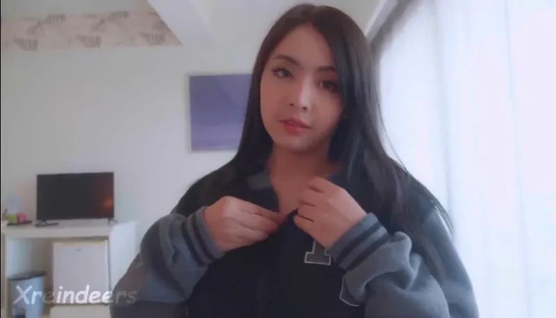 與陌生的帥哥海灘上的邂逅進入酒店做愛