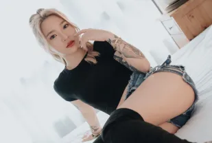 性感舞者Joanne的極致高潮噴水性愛
