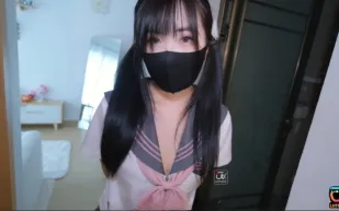 蘿莉妹妹趁姐姐熟睡在旁勾引姐夫激烈做愛 懶懶豬